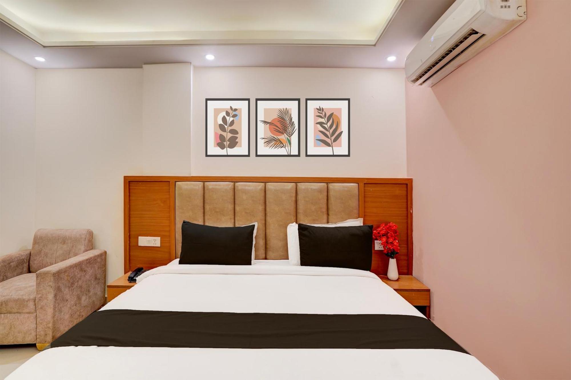 Hotel Super Townhouse Airport Road Delhi Nuova Delhi Esterno foto