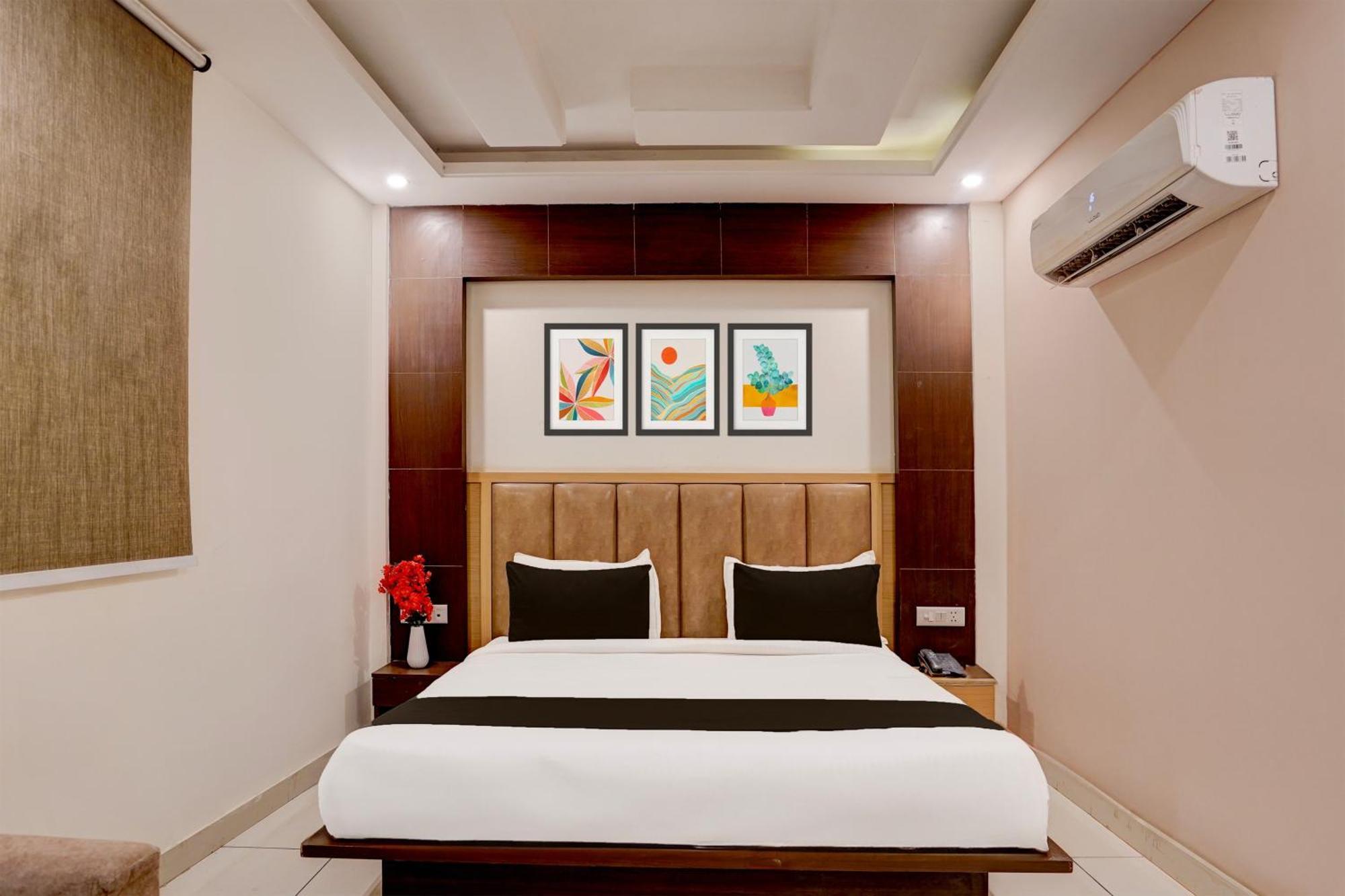 Hotel Super Townhouse Airport Road Delhi Nuova Delhi Esterno foto