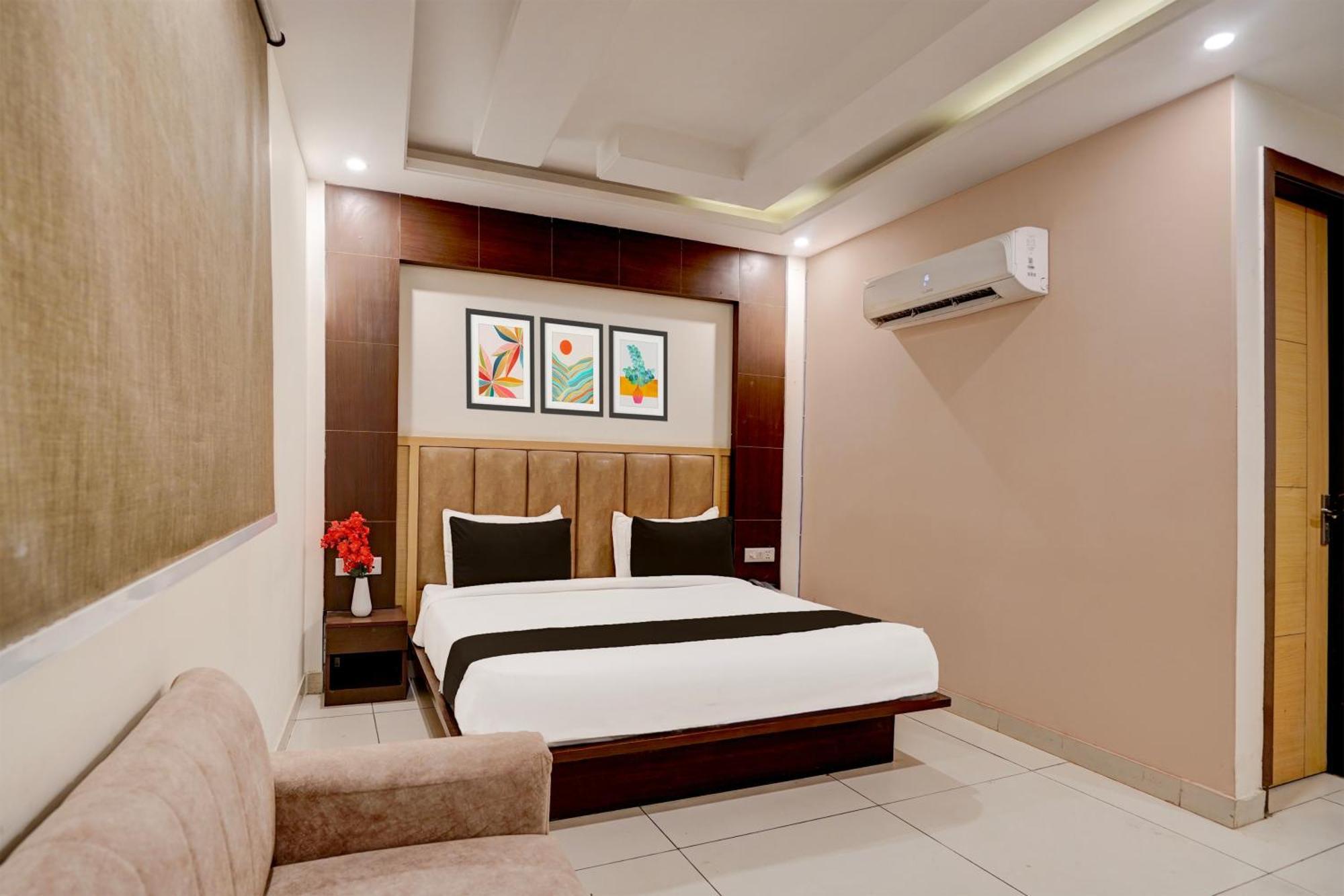 Hotel Super Townhouse Airport Road Delhi Nuova Delhi Esterno foto