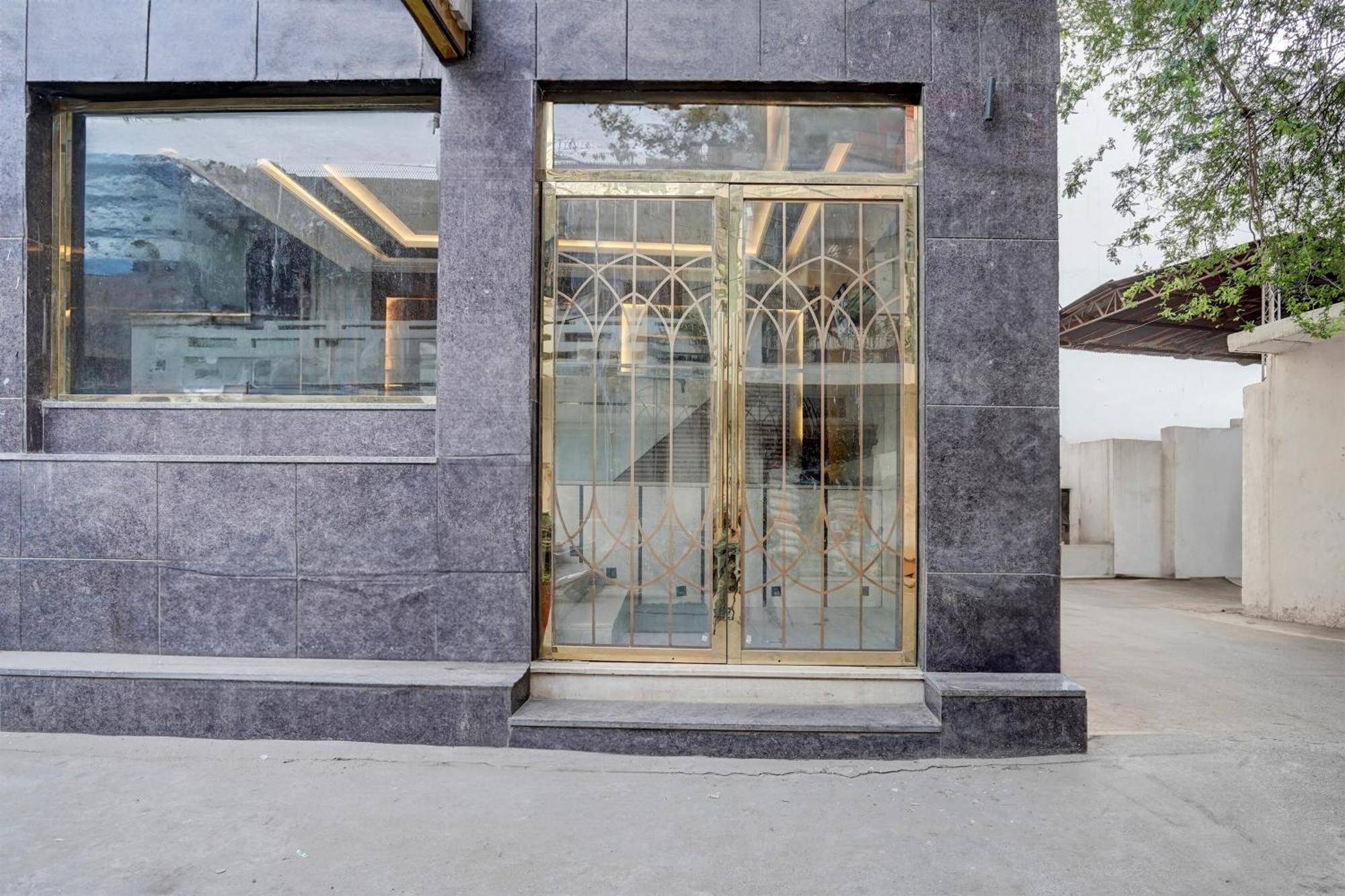 Hotel Super Townhouse Airport Road Delhi Nuova Delhi Esterno foto