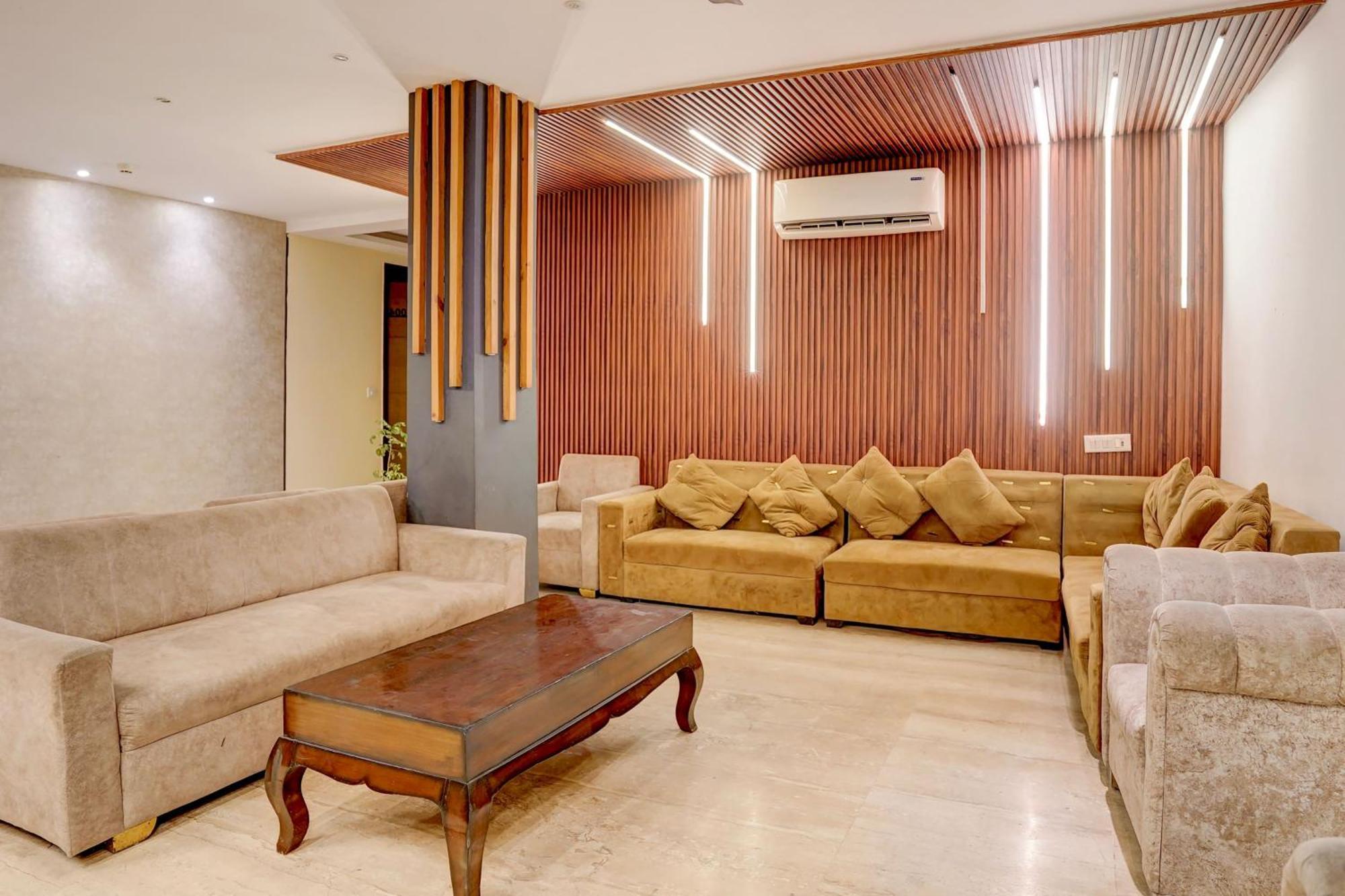 Hotel Super Townhouse Airport Road Delhi Nuova Delhi Esterno foto